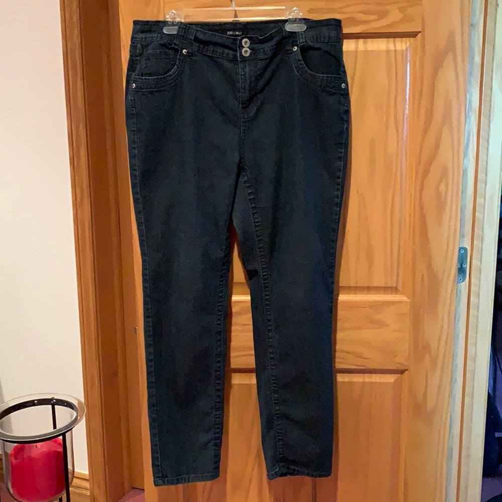 Women’s Jeans 16W